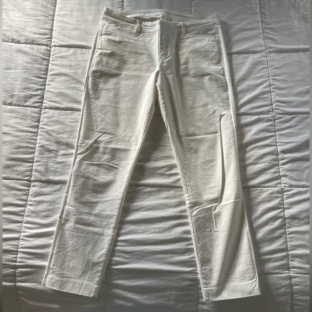 White Old Navy Pixie chino pants